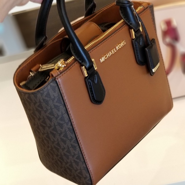 Túi michael kors 25cm chính hãng sale