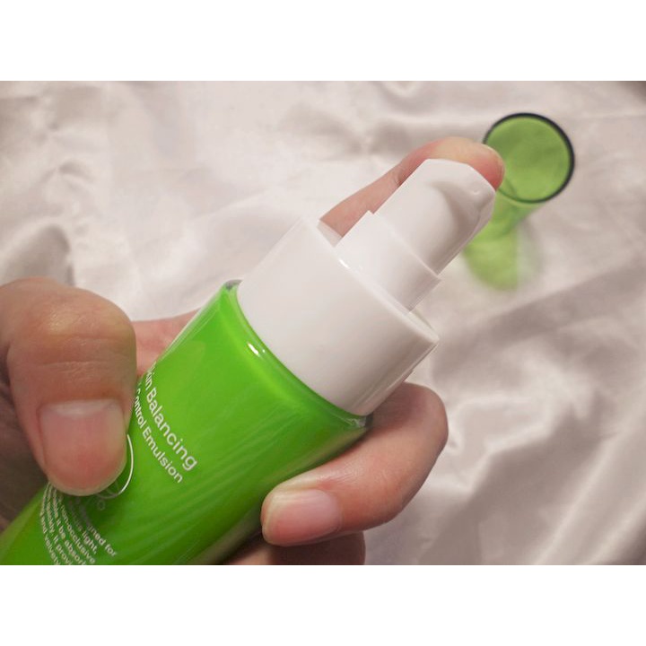 Sữa dưỡng ẩm cân bằng kiểm soát da dầu PSK Skin Balancing Oil Control Emulsion 80ml