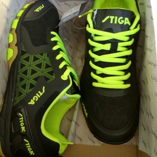 Giầy bóng bàn stiga