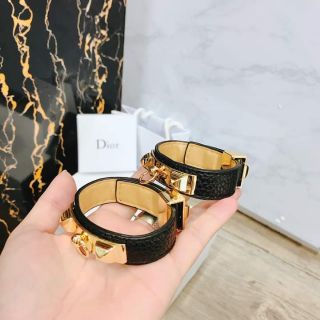 Vòng tay hm bản nhỏ