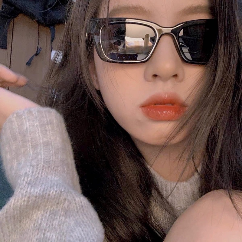 Mắt Kính Tròng Đen Cá Tính - KINH1033