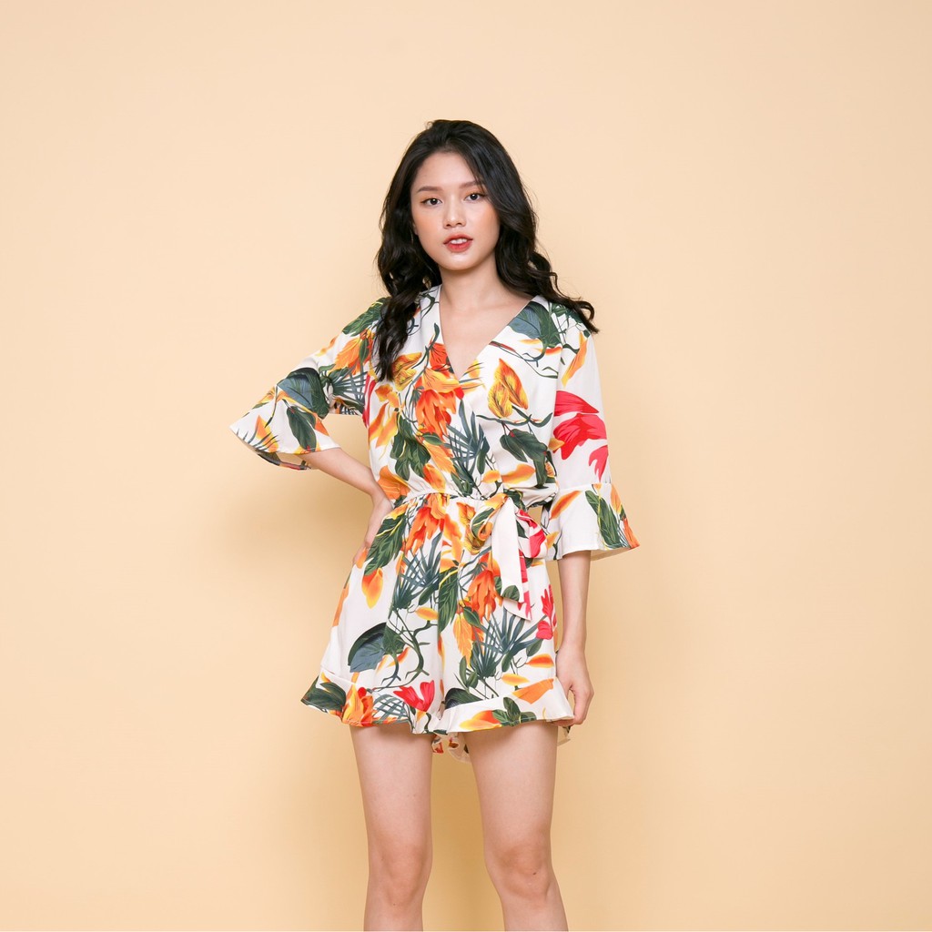 Jumpsuit tay loe họa tiết IFU 2683 màu be, vàng