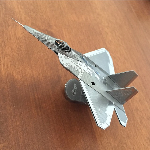 Mô Hình Lắp Ghép 3D Kim Loại Tự Ráp Máy Bay Tiêm Kích F-22 Raptor - Chưa Lắp