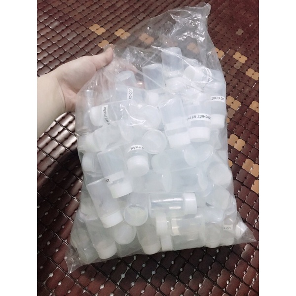 Chai nhựa chiết mỹ phẩm 30ml (nắp Vặn)