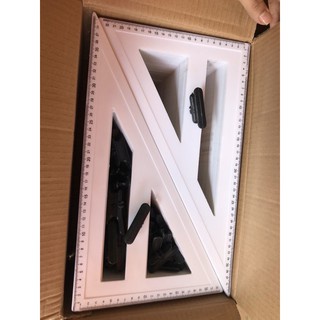 Eke nhọn nhựa của giáo viên KT 21 x49 cm