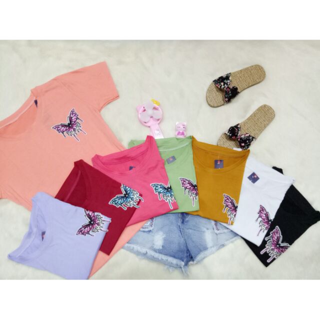 Áo thun form rộng thêu bướm