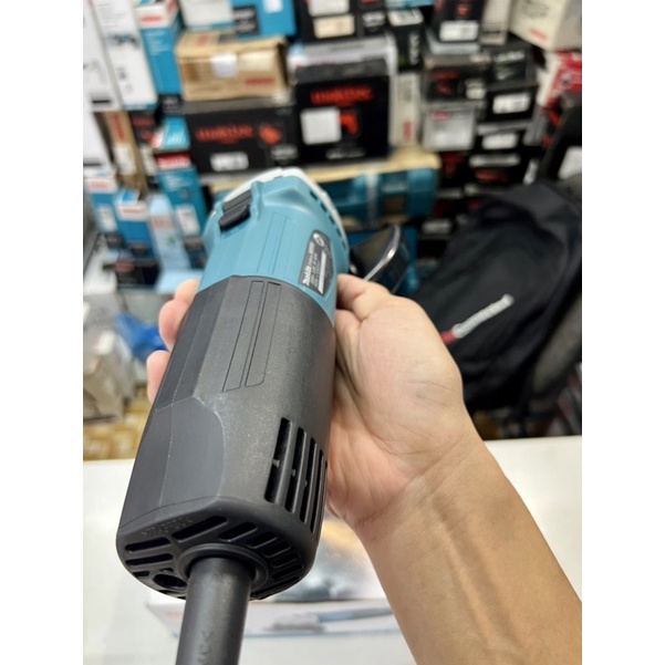 Máy mài góc cầm tay bằng điện Makita M0900B