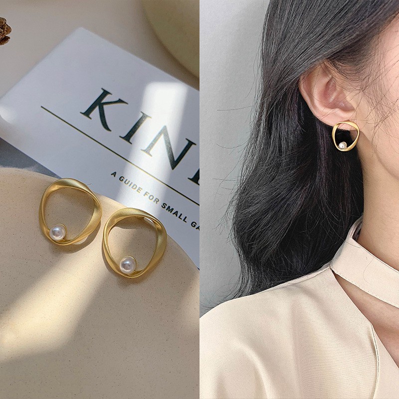 Khuyên Tai Đính Ngọc Trai Xu Hướng Mới Cho Nữ CFH YR