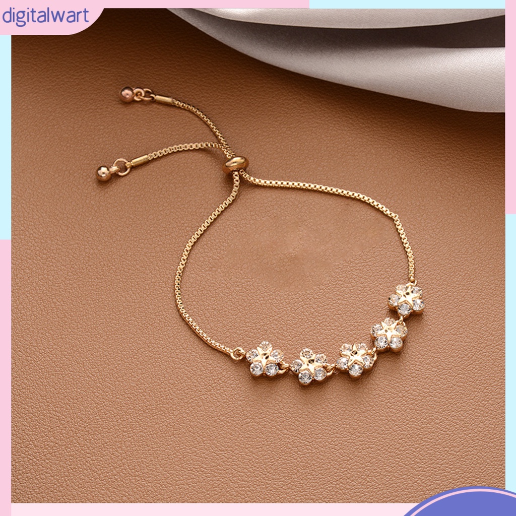 Vòng tay mạ vàng mặt hình hoa đính đá pha lê nhân tạo sang trọng quý phái dành cho nữ