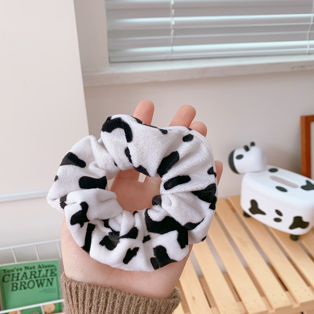 [Mã SKAMCLU8 giảm 10% cho đơn từ 100K] Dây cột tóc vải Scrunchies bò sữa HOT TREND ulzzang