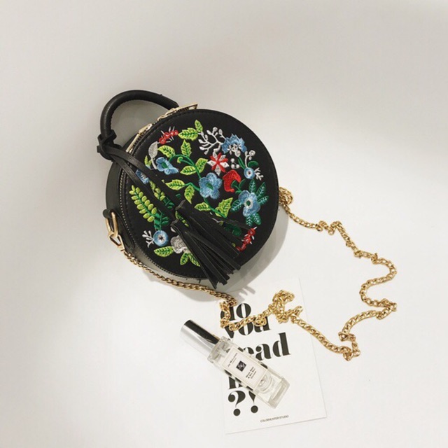 Túi xách điệu đà thiêu hoa văn