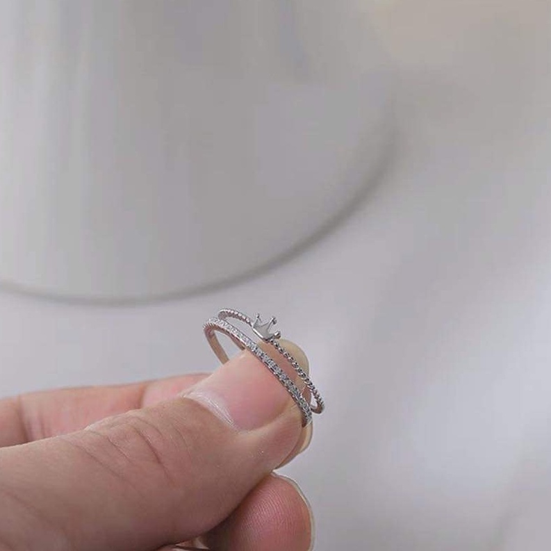 Nhẫn bạc Nhẫn Vương miện một hàng đá xinh Van Jewelry V10742