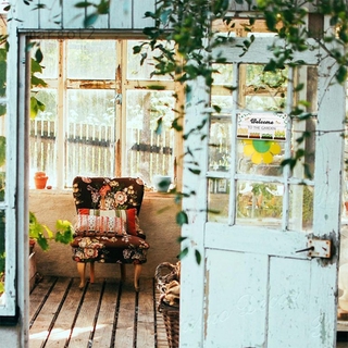 Bảng gỗ hình chữ nhật in chữ Welcome To My Garden trang trí tường sân vườn