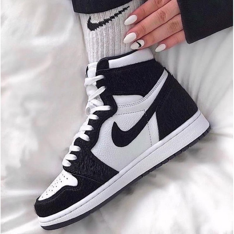 Tất nữ cổ cao cute vintage dày họa tiết NIKE nhiều màu phá cách trẻ trung S09 - zonzuly