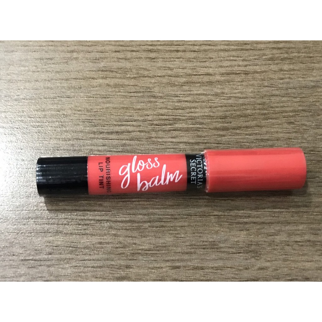 Son dưỡng có màu Victoria's Secret Gloss Balm (màu hồng nhạt)