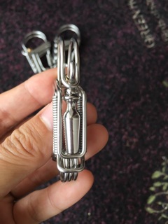 Móc khoá hình đốt trúc