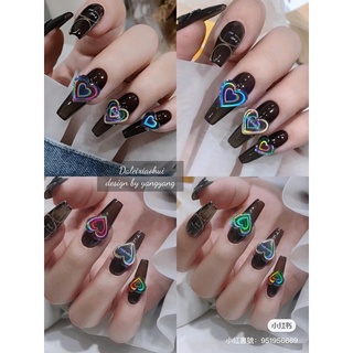 Hình dán móng tim phản quang