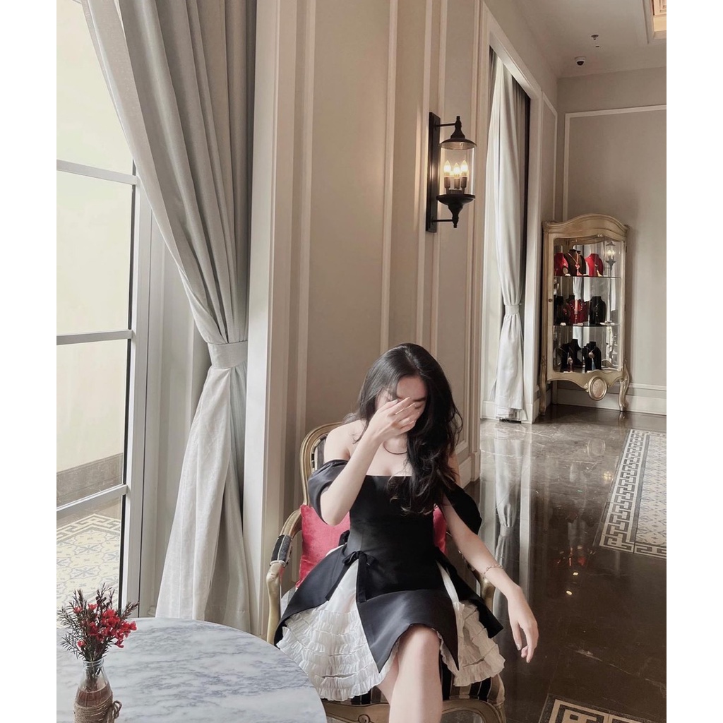 JUMPSUIT TAY TIÊN PHỐI LƯỚI XOÈ TRẮNG đen ĐÍNH NƠ hai bên