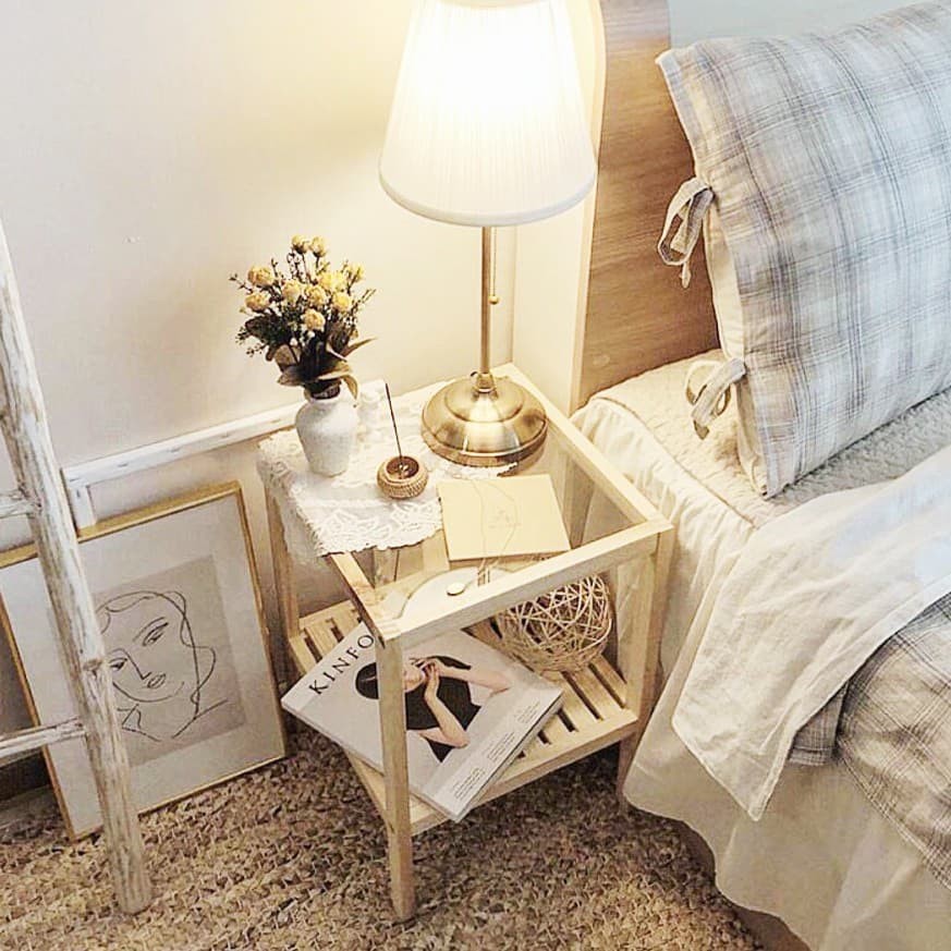 Kệ Đầu Giường BELLEVIE Mặt Kính Cường Lực 2 Tầng Tab Đầu Giường Gỗ Thông Nội Thất Lắp Ráp Nội Thất Hàn Quốc | BigBuy360 - bigbuy360.vn