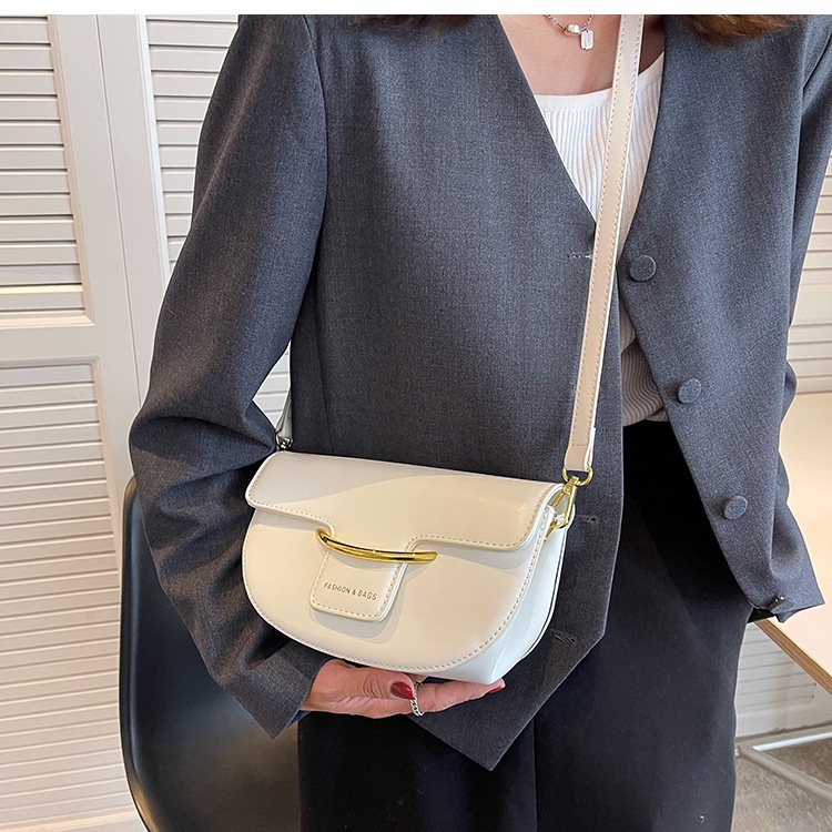 Túi Đeo Vai Thời Trang Dễ Phối Đồ Cho Nữ