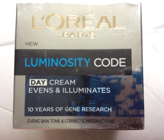 KEM DƯỠNG DA LOREAL PARIS