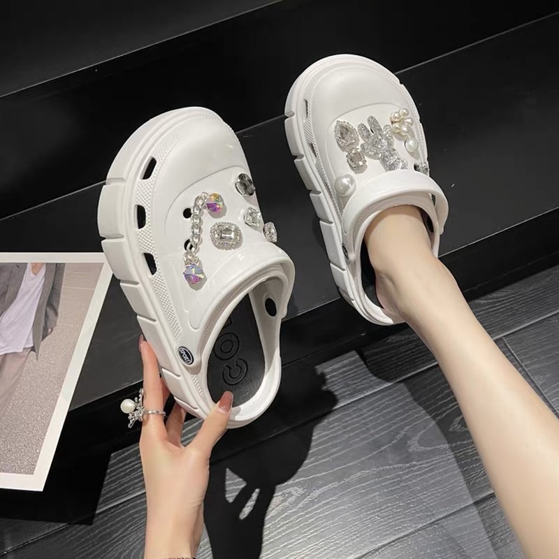Giày dép sục crocs độn đế kèm sticker