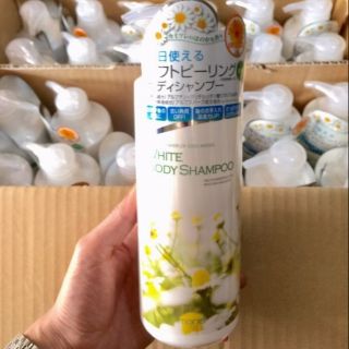 Sữa tắm trắng da Manis