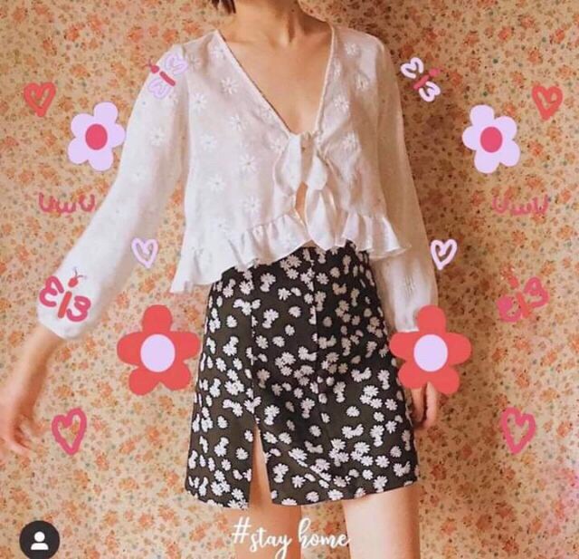 Chân váy ngắn hoạt tiết hoa cúc xẻ đùi hot trend ( ảnh thật) | BigBuy360 - bigbuy360.vn