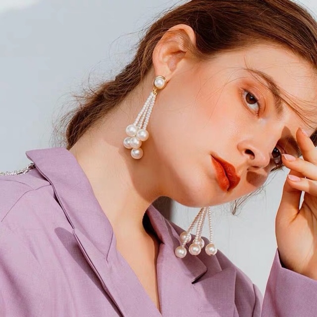 Hoa tai phong cách âu mỹ