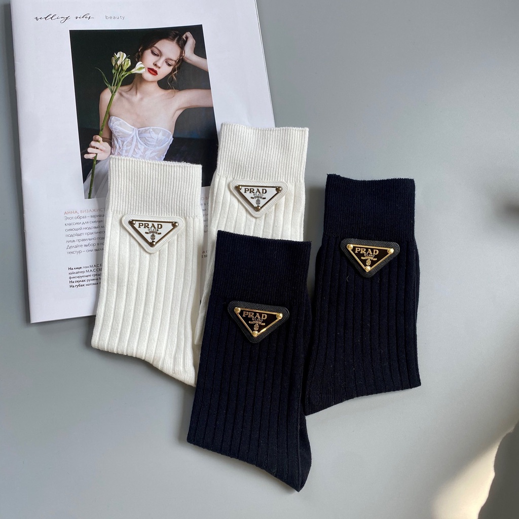 New fashion letter p three-dimensional double-layer leather triangle label tide brand socks ins black and white simple socks for women