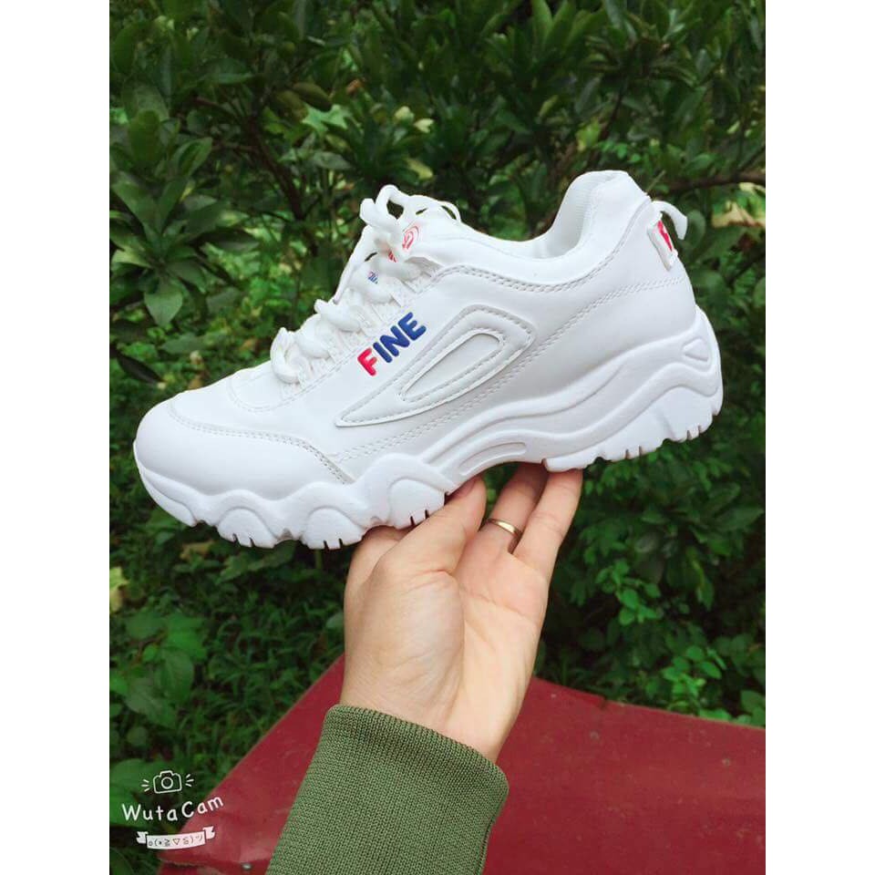 Giầy sneaker