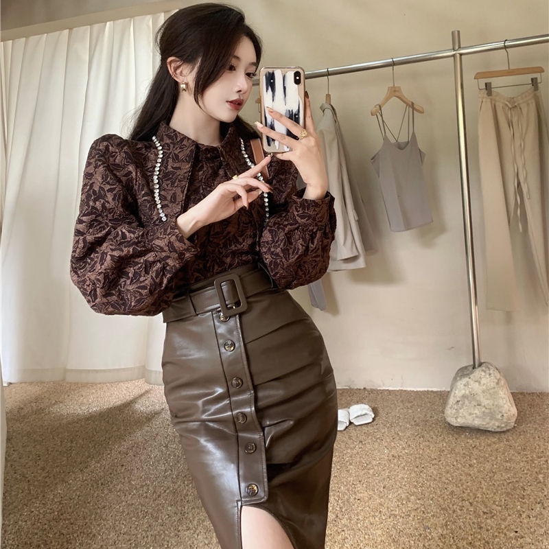 Áo sơ mi dài tay cổ nhọn đính đá phong cách Hàn Quốc cho nữ