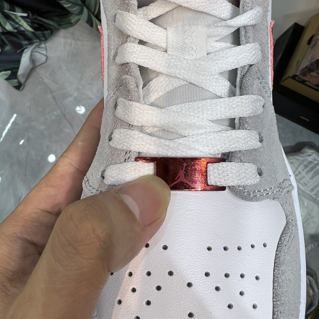 Giày thể thao sneaker JD Xám vệt đỏ, gót đỏ Mới Lai Au