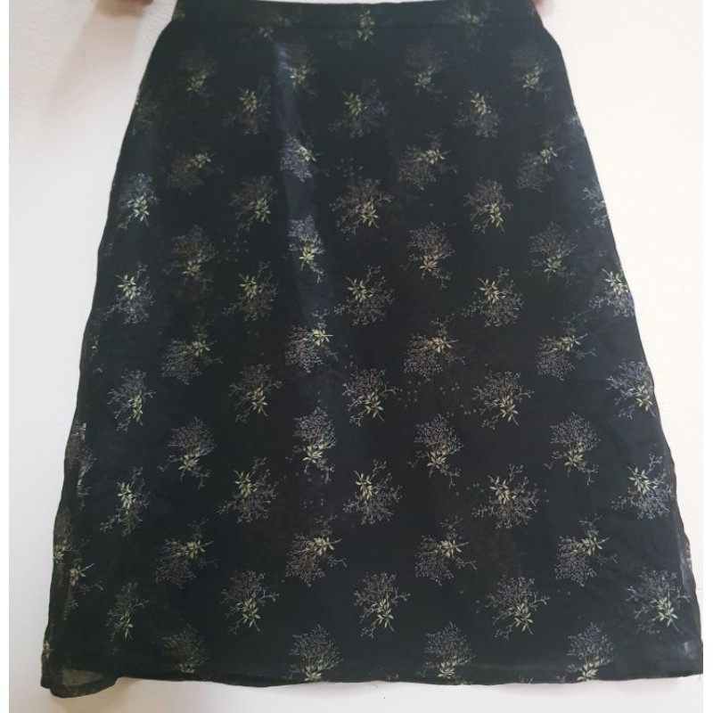 Chân váy hoa nhí 2hand đã giặt là | BigBuy360 - bigbuy360.vn