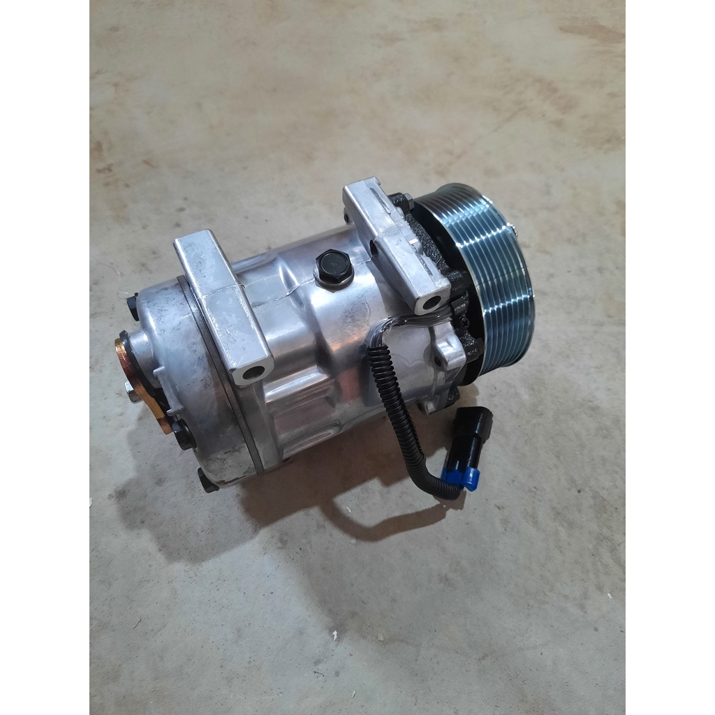 Lốc điều hòa DK1501 lắp xe Century bản 8PK 12V