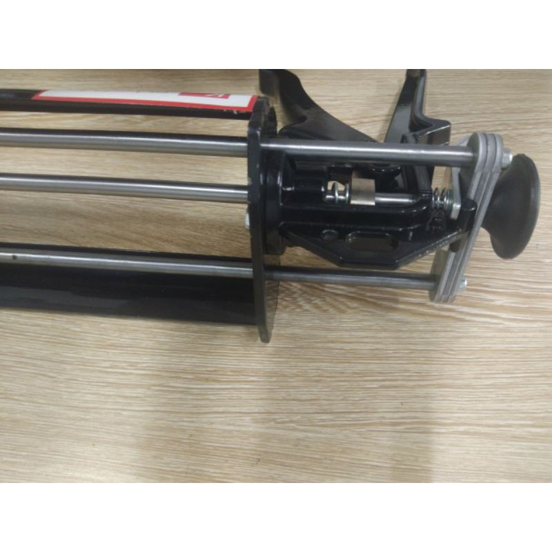 Súng bắn Keo Ramset G5 650ml
