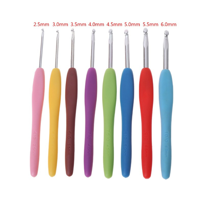 Bộ 8 kim móc len 2.5-6mm với tay cầm bằng cao su chất lượng cao tiện lợi
