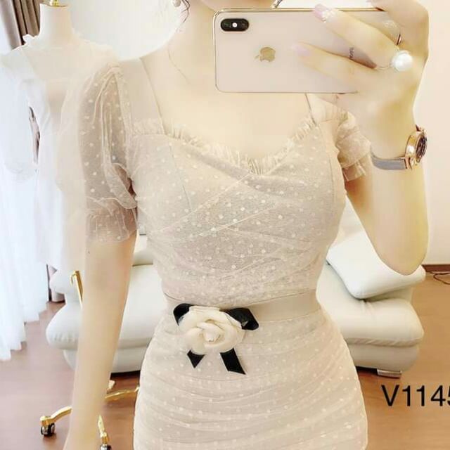 Đầm cao cấp thiết kế Hà Khuyên shop phối ren họa tiết chấm bi tặng kèm hoa cài sang trọng quý phái