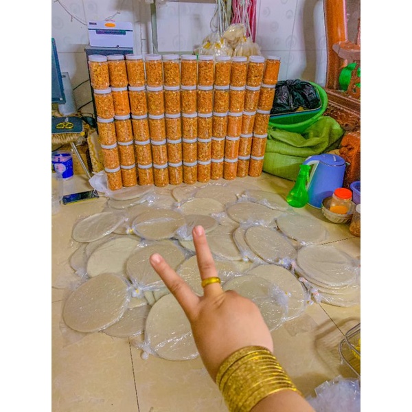 Combo bánh tráng phơi sương muối tép hành phi 80k  .