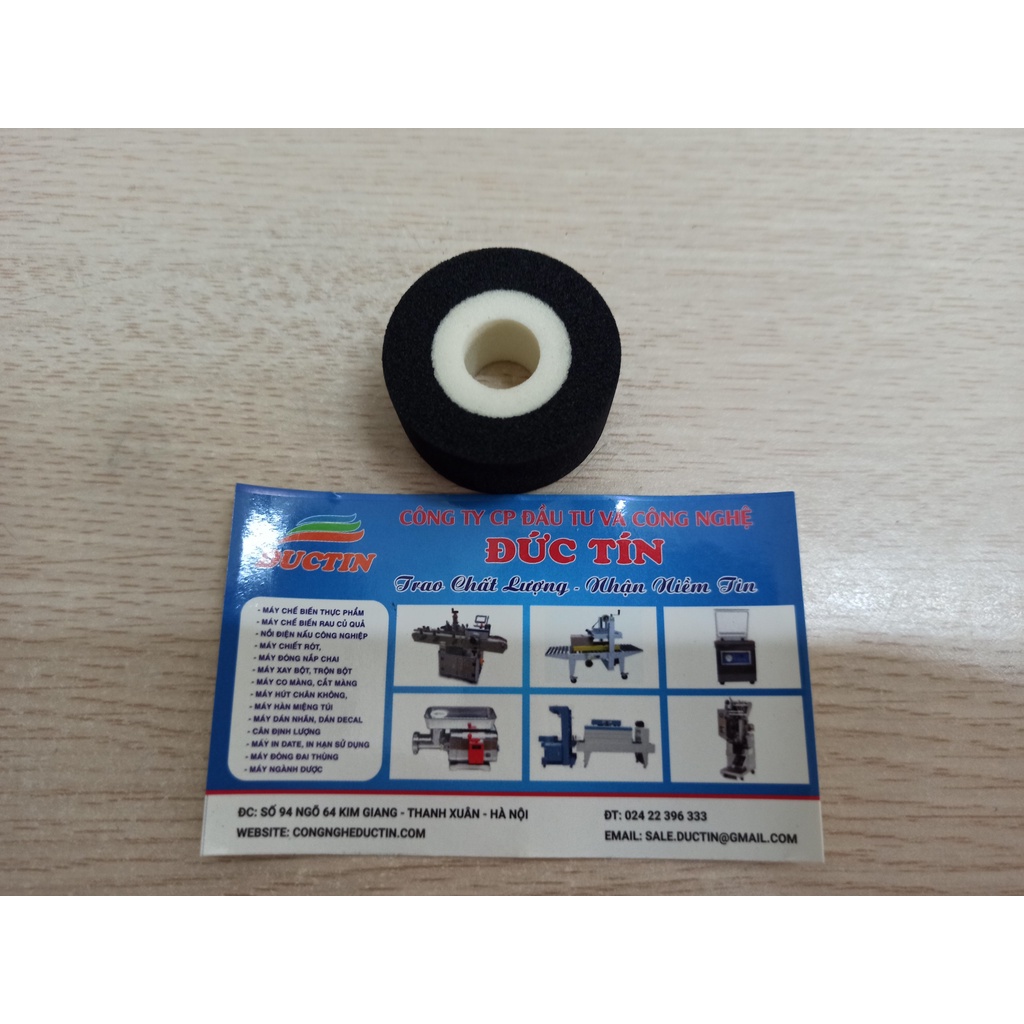 Cục mực khô dùng cho máy hàn miệng túi có in date SFR980 Đức Tín có màu đen, kích thước 36mm x 16mm