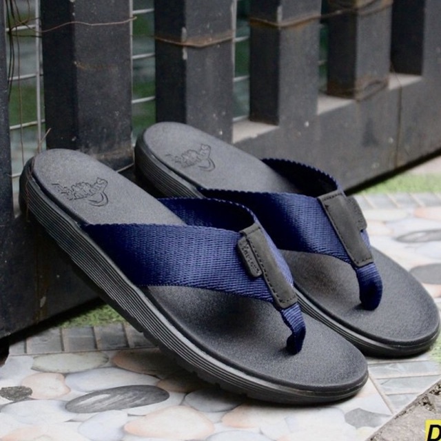 Dép Nam Quai Kẹp , Dép Xỏ Ngón Dr.Martens Mana G989 Thailand ( DR.MANA)