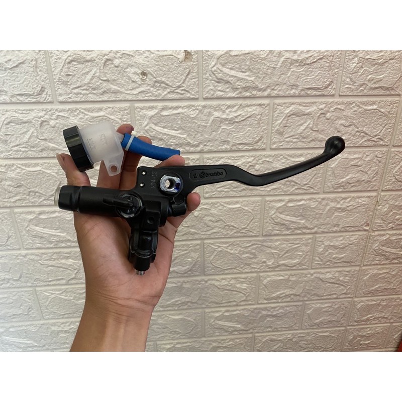 Tay dầu rời Brembo