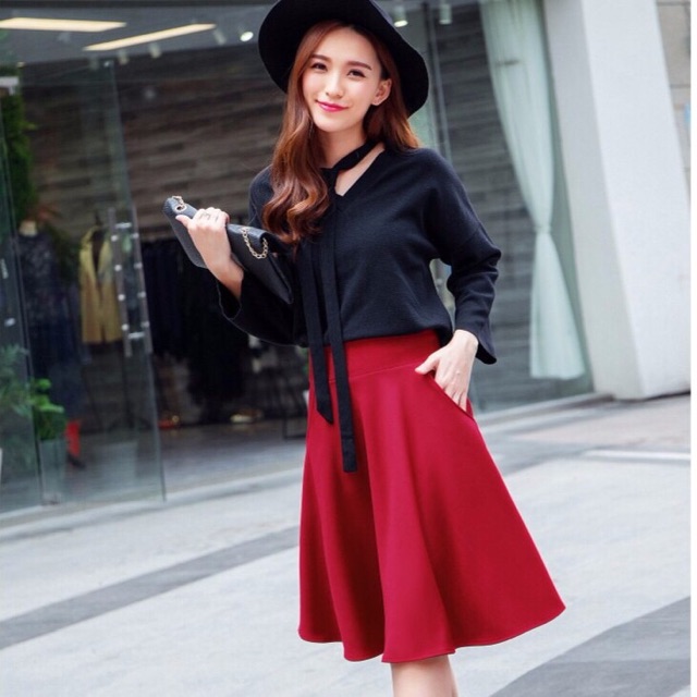 CHÂN VÁY XOÈ HARA