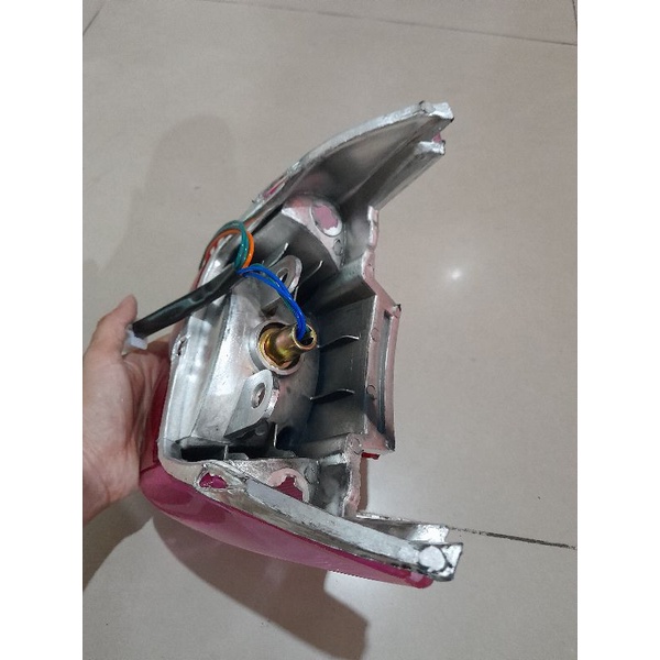 Bộ đèn lái đuôi sau xe Max 4  có luôn đế .