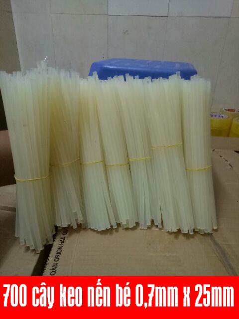 500 cây keo nến bé 0,7mm x 250mm