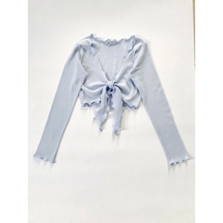 Áo crop top dài tay cột nơ cổ V