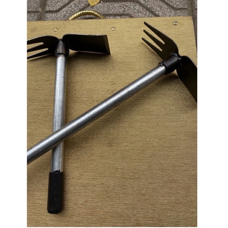 Cuốc  cào bằng  nhíp  làm vườn  đào đất đào cây cảnh cán  dài  40cm