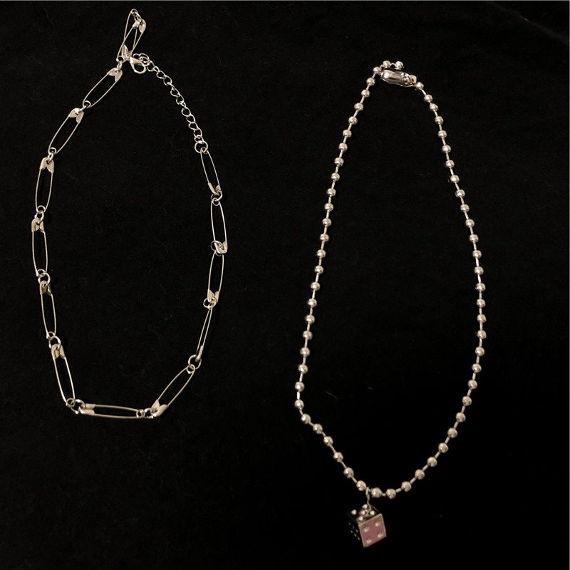 Vòng cổ 16049 bằng kim loại mặt hình vuông / ghim băng phong cách punk sáng tạo dễ phối đồ cho nam và nữ