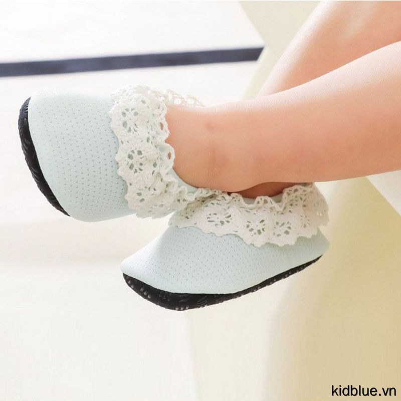 Vớ màu trơn cho bé mềm mại mang trong nhà