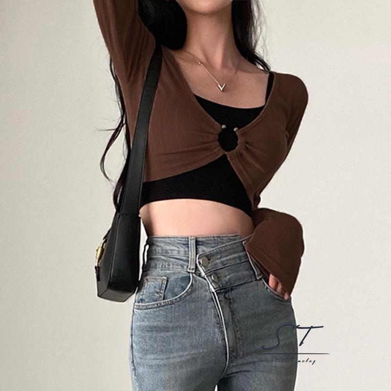 Bộ Áo Croptop Hai Dây Màu Trơn 2 Dây + Áo Sơ Mi Tay Dài Cổ Chữ U Sâu CY03